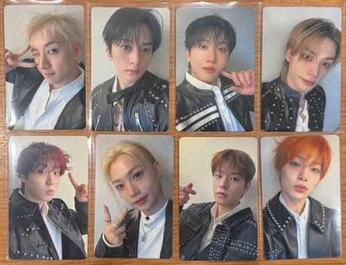 Stray kids world tour - world,